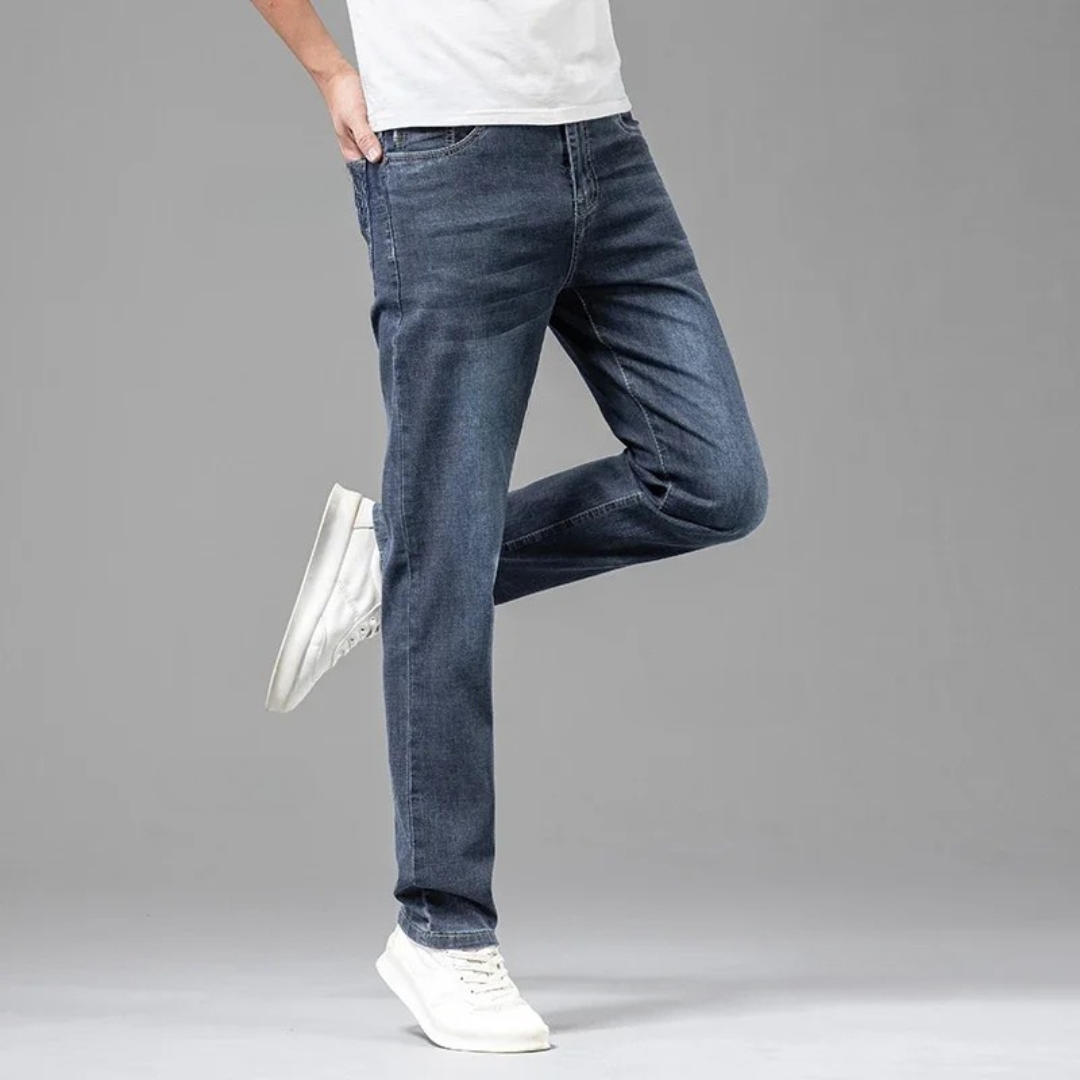 Jean Homme Coupe Droite Ajustée, coloris Bleu foncé