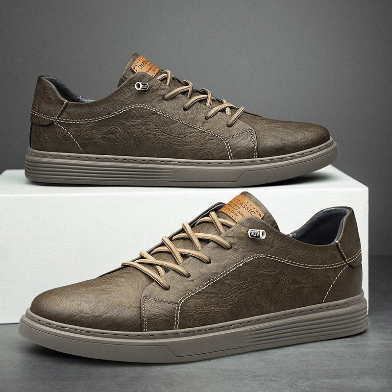 Baskets homme à lacets minimalistes, coloris Marron