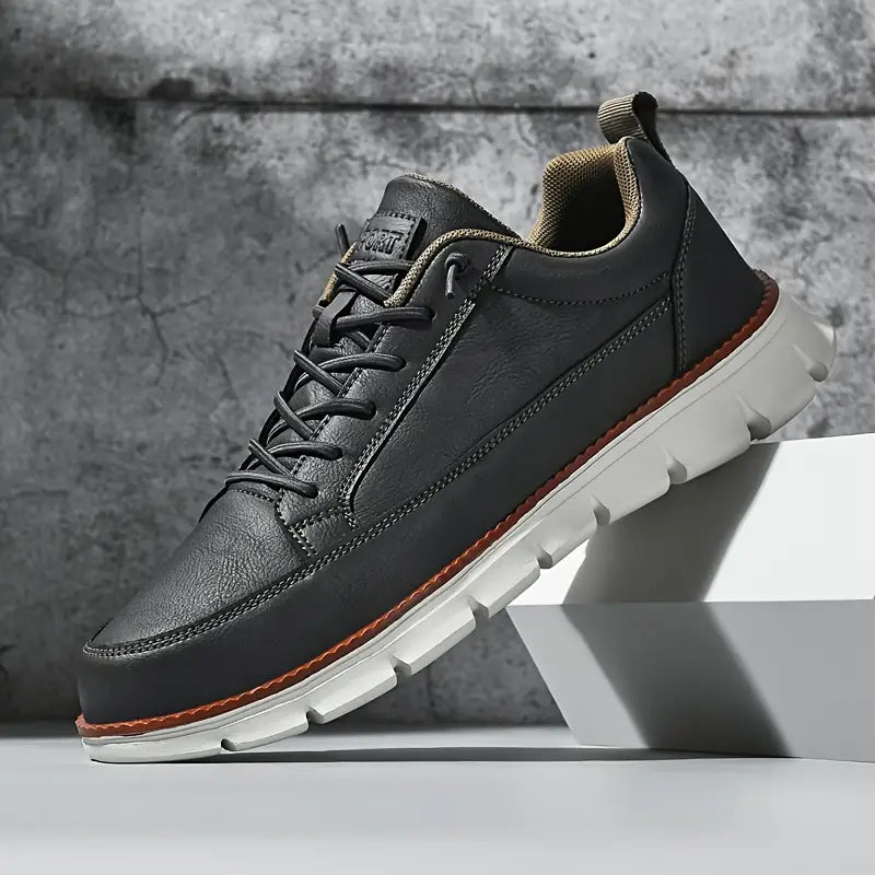 Baskets homme semelle crantée, coloris Gris foncé