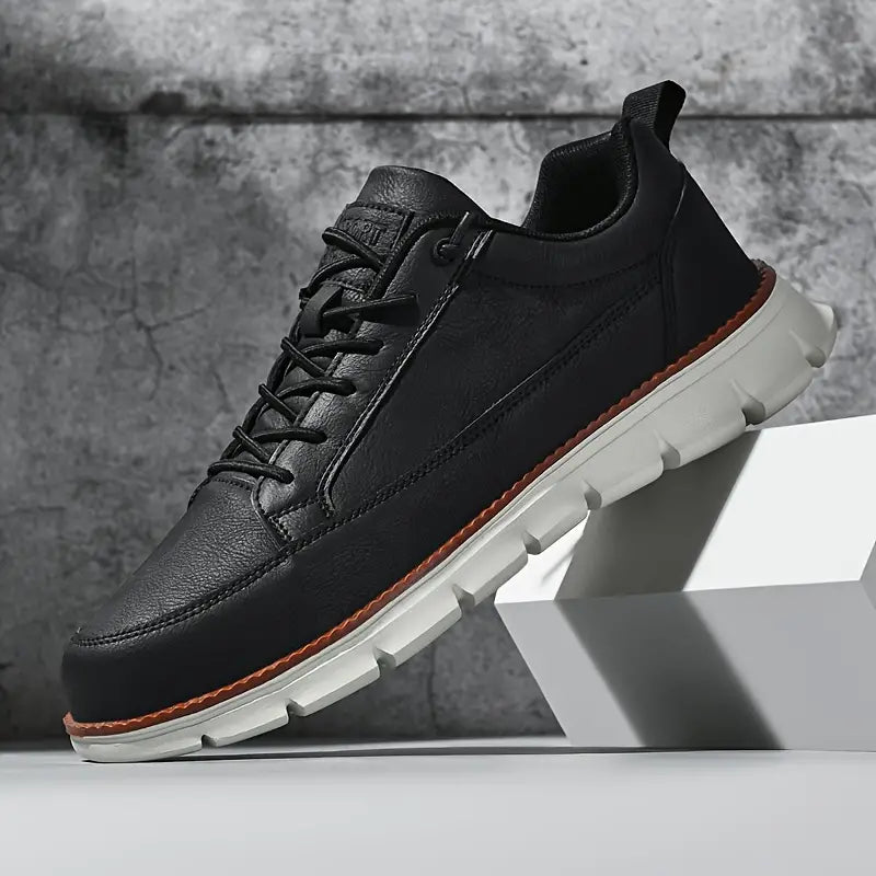 Baskets homme semelle crantée, coloris Noir