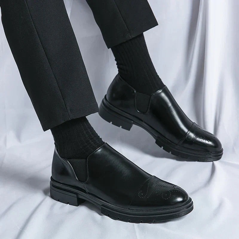 Chaussures homme à enfiler perforées, coloris Noir