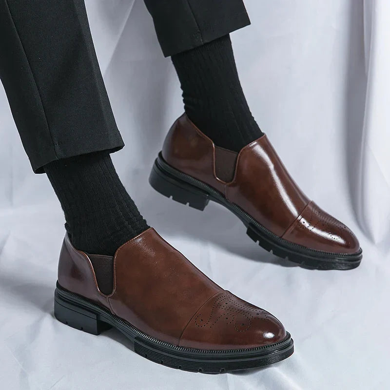 Chaussures homme à enfiler perforées, coloris Marron