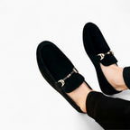 Mocassins En Daim Avec Une Chaîne Décorative Pour Hommes, coloris Noir, vue 3