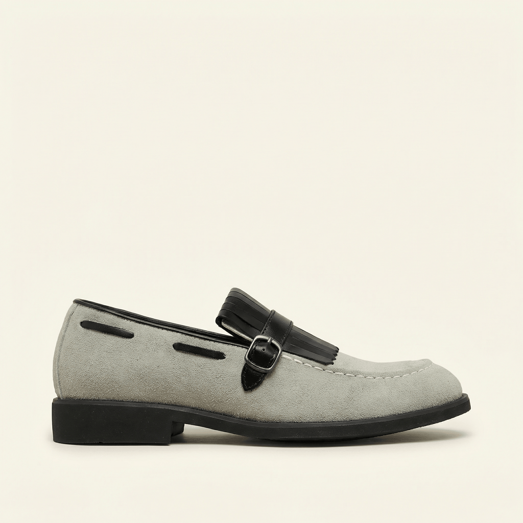 Mocassin à Franges et Boucle Décorative en Cuir Velours, coloris Beige