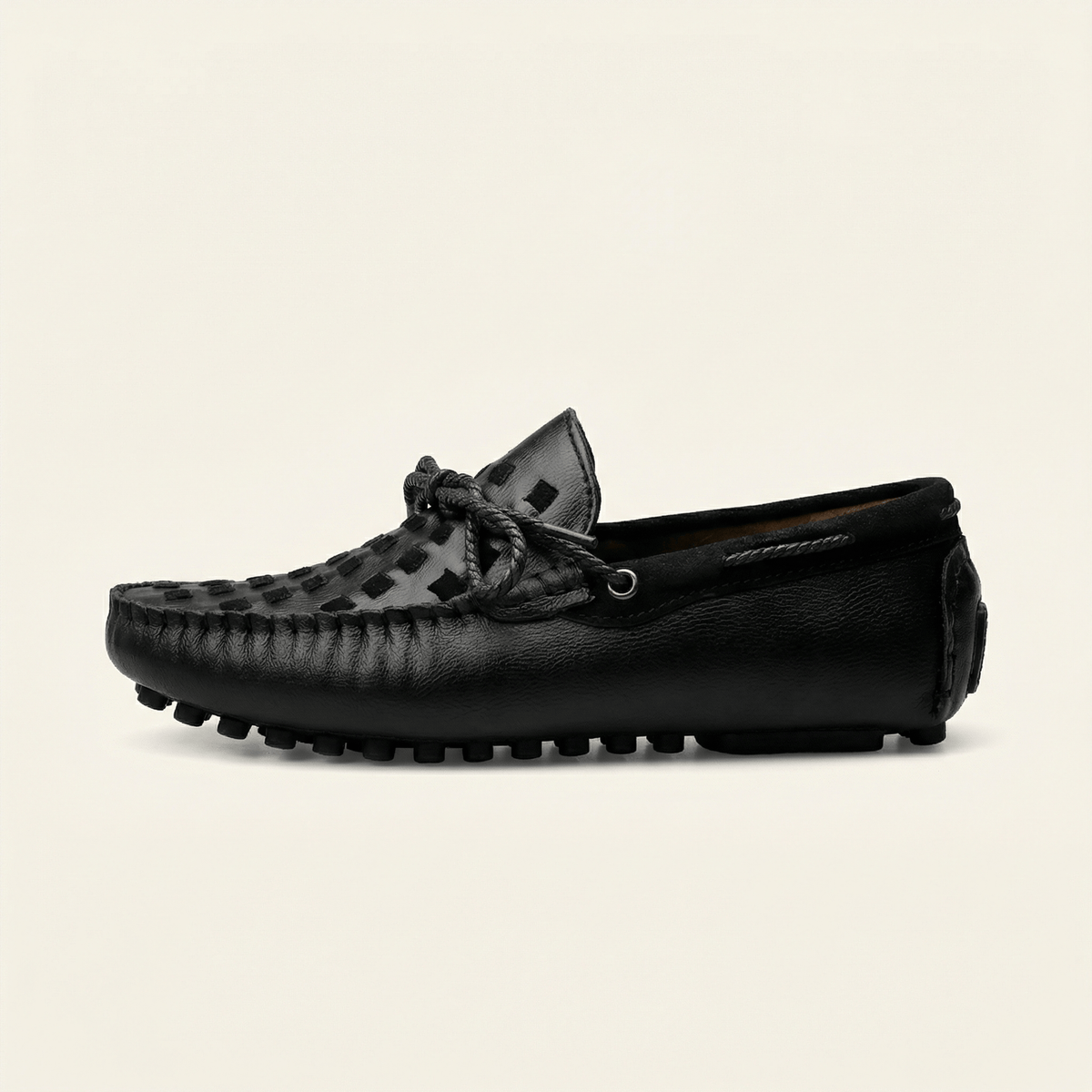 Mocassin à Picots Tressé en Cuir avec Lacets Décoratifs, coloris Noir