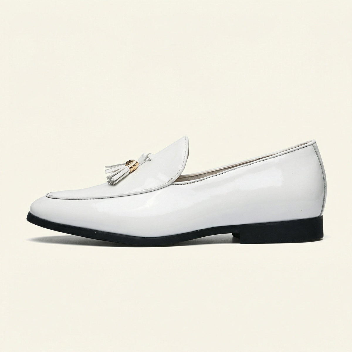 Mocassin Habillé à Glands en Cuir Verni, coloris Blanc