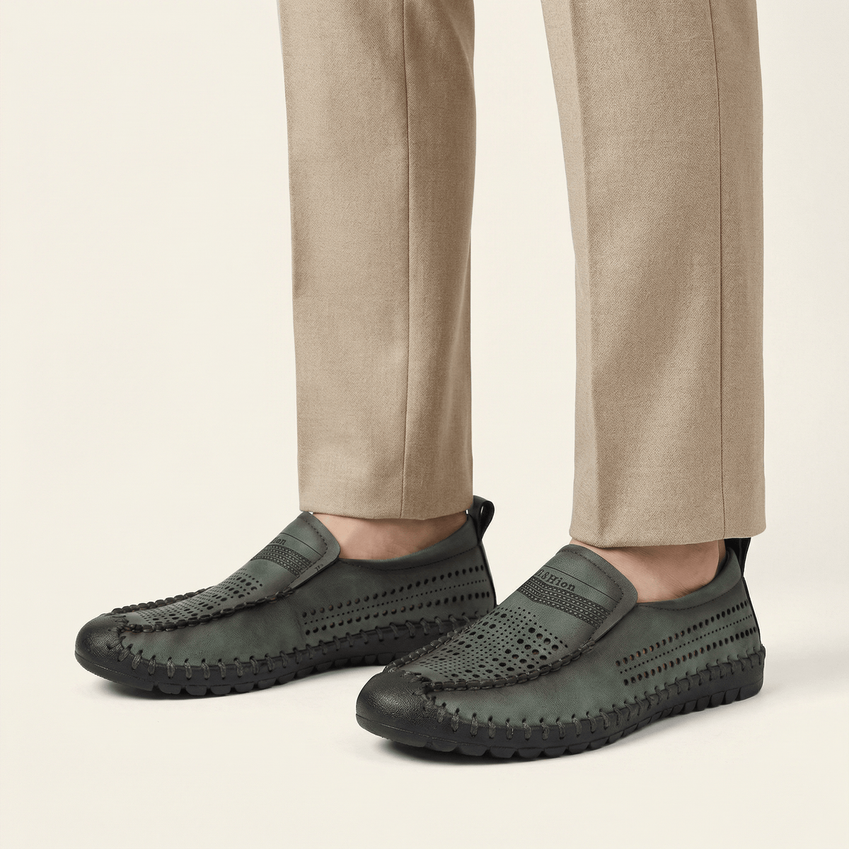 Mocassin Homme de Conduite en Cuir Perforé, vue 12