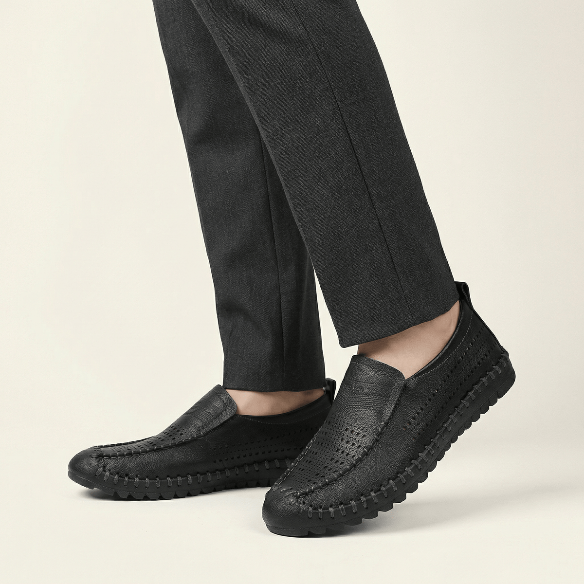 Mocassin Homme de Conduite en Cuir Perforé, vue 3