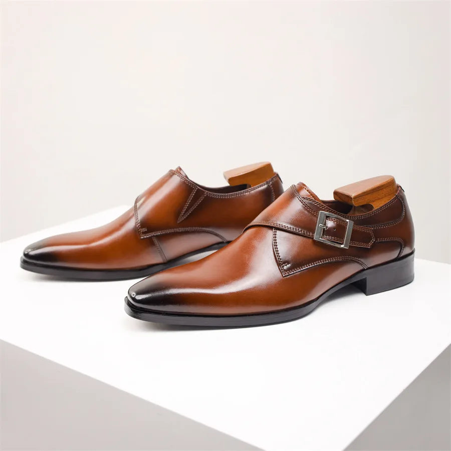 Chaussures homme à boucle bout allongé, coloris Marron