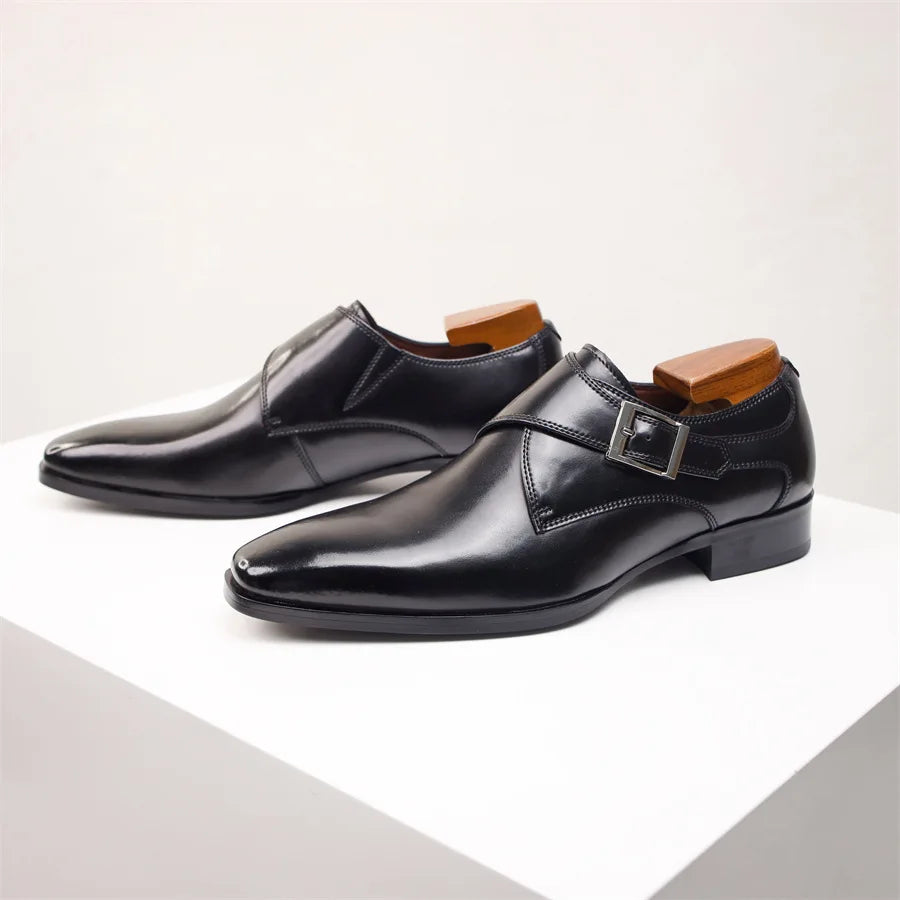 Chaussures homme à boucle bout allongé, coloris Noir